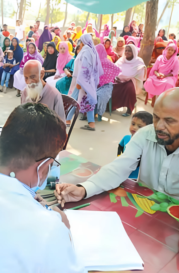 Deux hommes autour d'une table